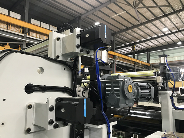 Foil Winding Machine Used in Oil-immersed Transformer - 图片 2