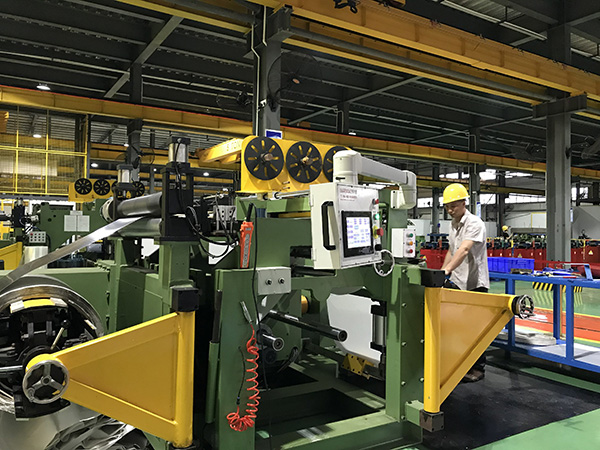Foil Winding Machine Used in Oil-immersed Transformer - 图片 5